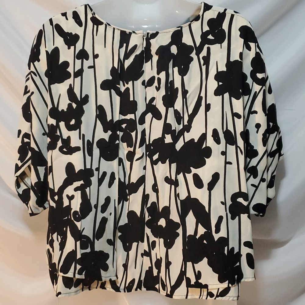 EUC Womens Zara Black And White Floral Blouse - Picture 2 of 5